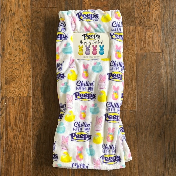 NWT White with Multicolor Easter Print Chillin with my Peeps blanket throw - Picture 1 of 4